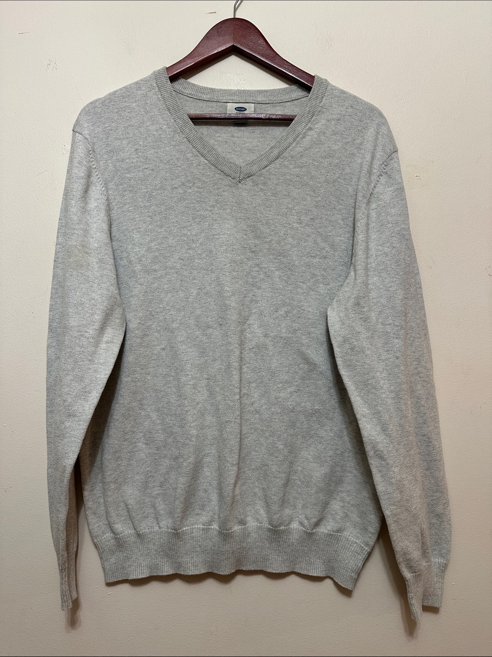 Old Navy Light Gray V-Neck Sweater